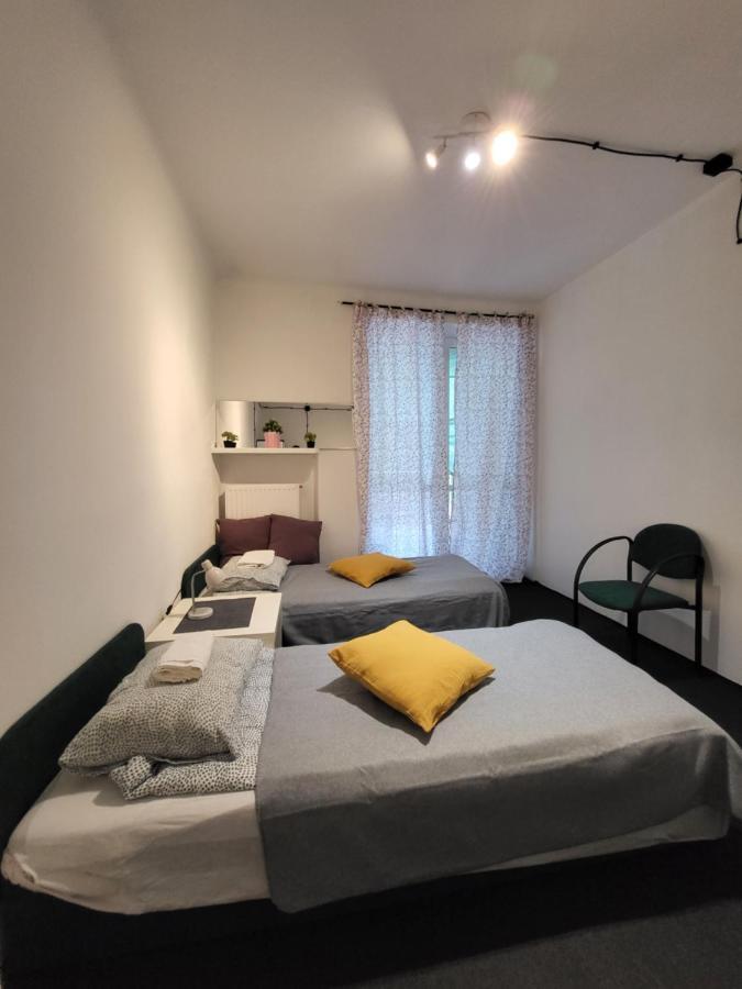 Charmed Homestay - Zaczarowany Варшава Экстерьер фото