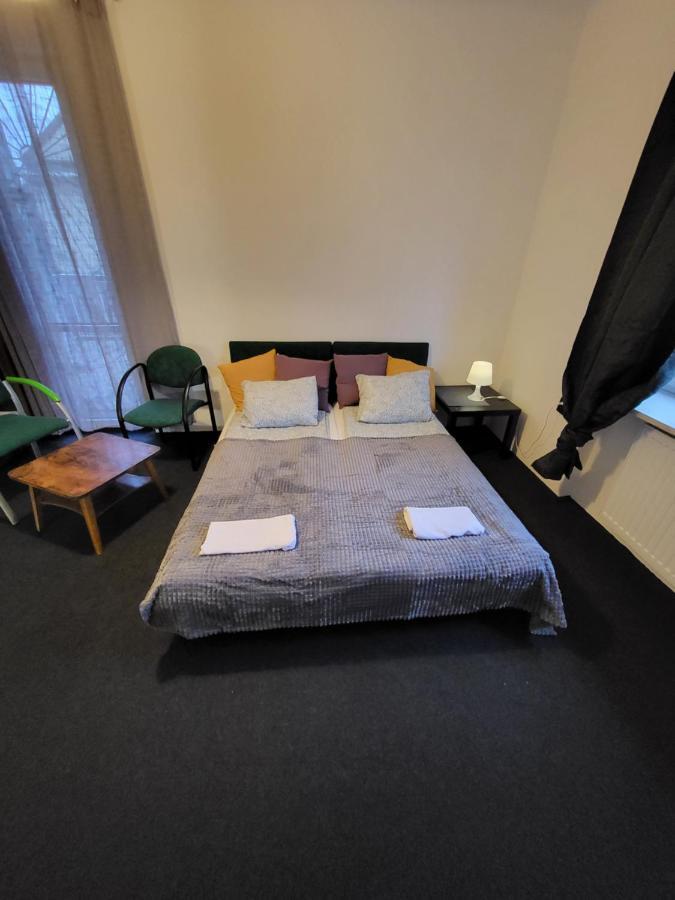 Charmed Homestay - Zaczarowany Варшава Экстерьер фото