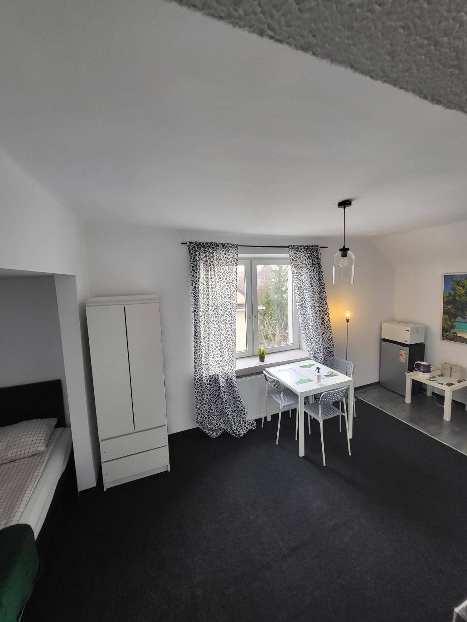 Charmed Homestay - Zaczarowany Варшава Экстерьер фото