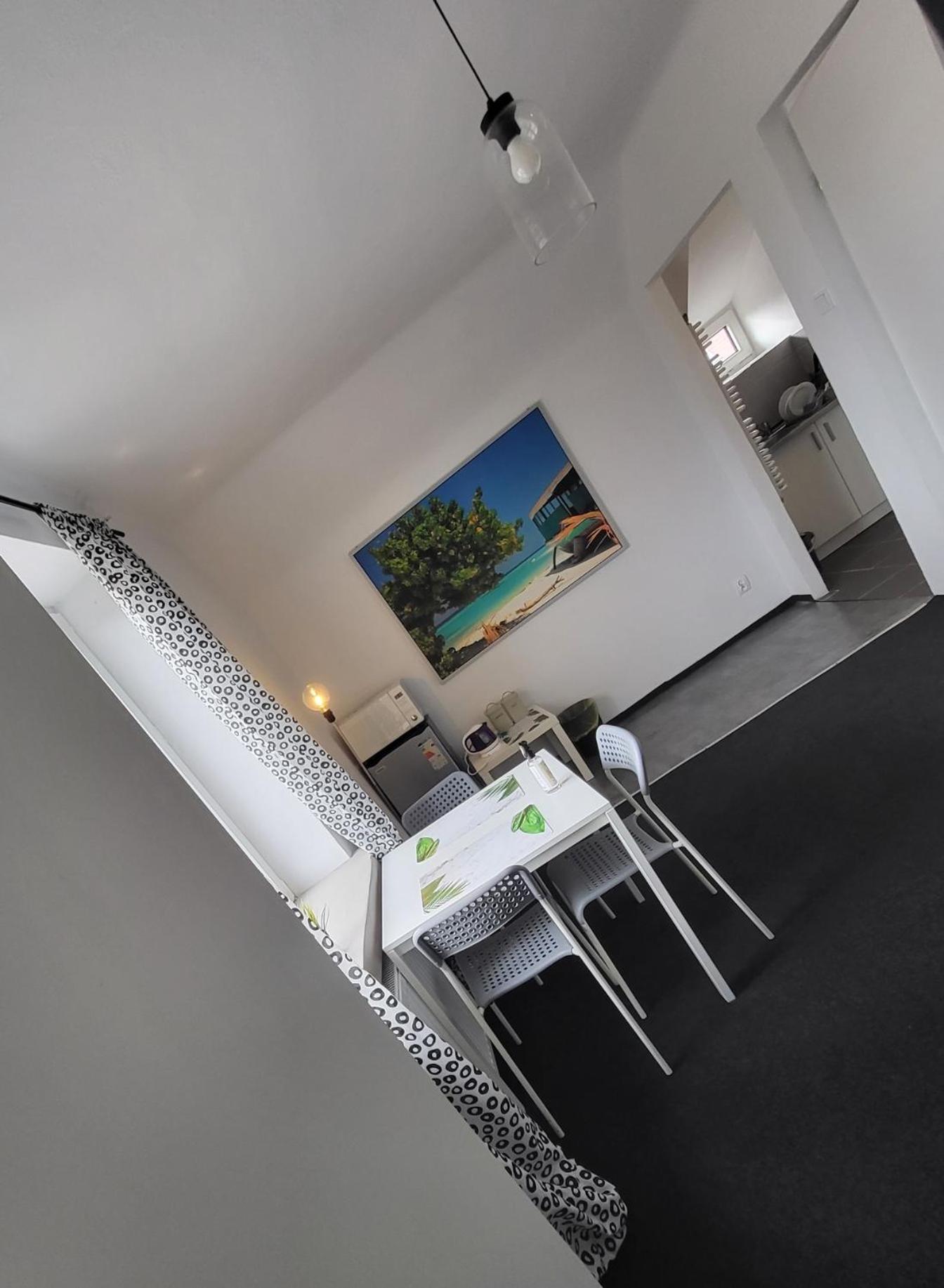 Charmed Homestay - Zaczarowany Варшава Экстерьер фото