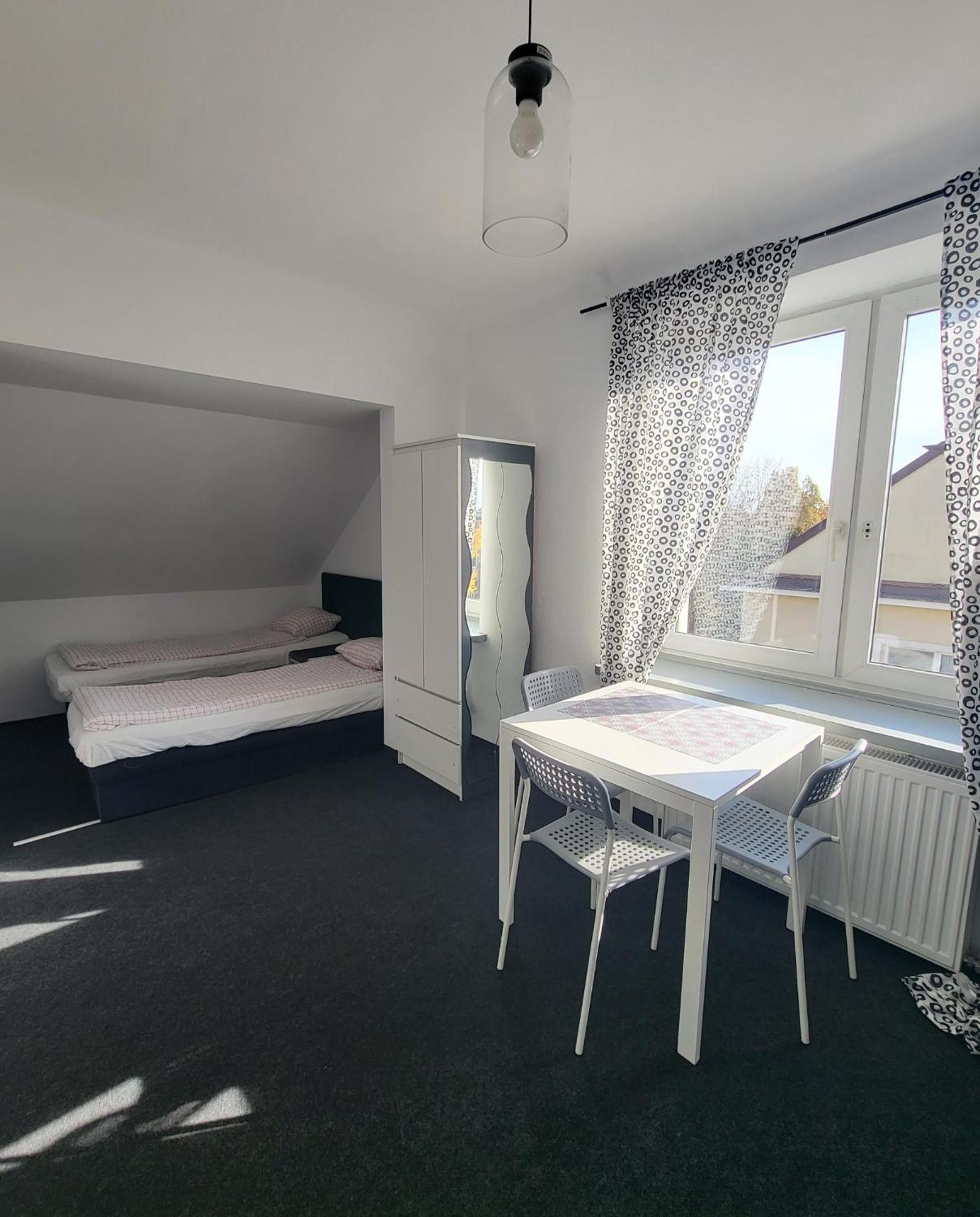 Charmed Homestay - Zaczarowany Варшава Экстерьер фото